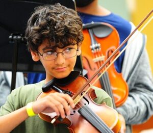 5 Reasons Why to Enroll in a Summer Music Camp 